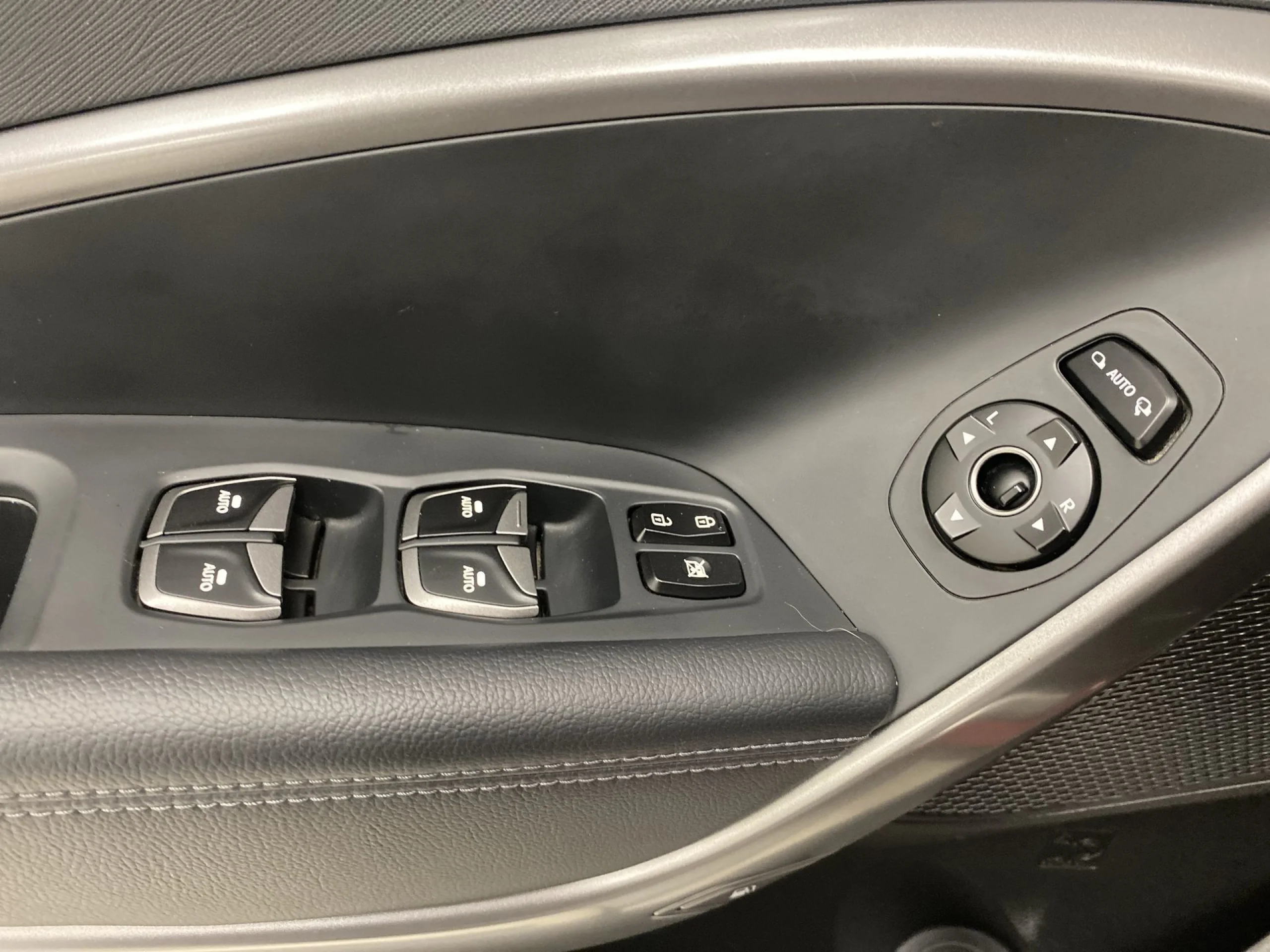 Hyundai Santa Fe 2.2 CRDI Style 4x4 Auto 145 kW (197 CV) - Foto 10