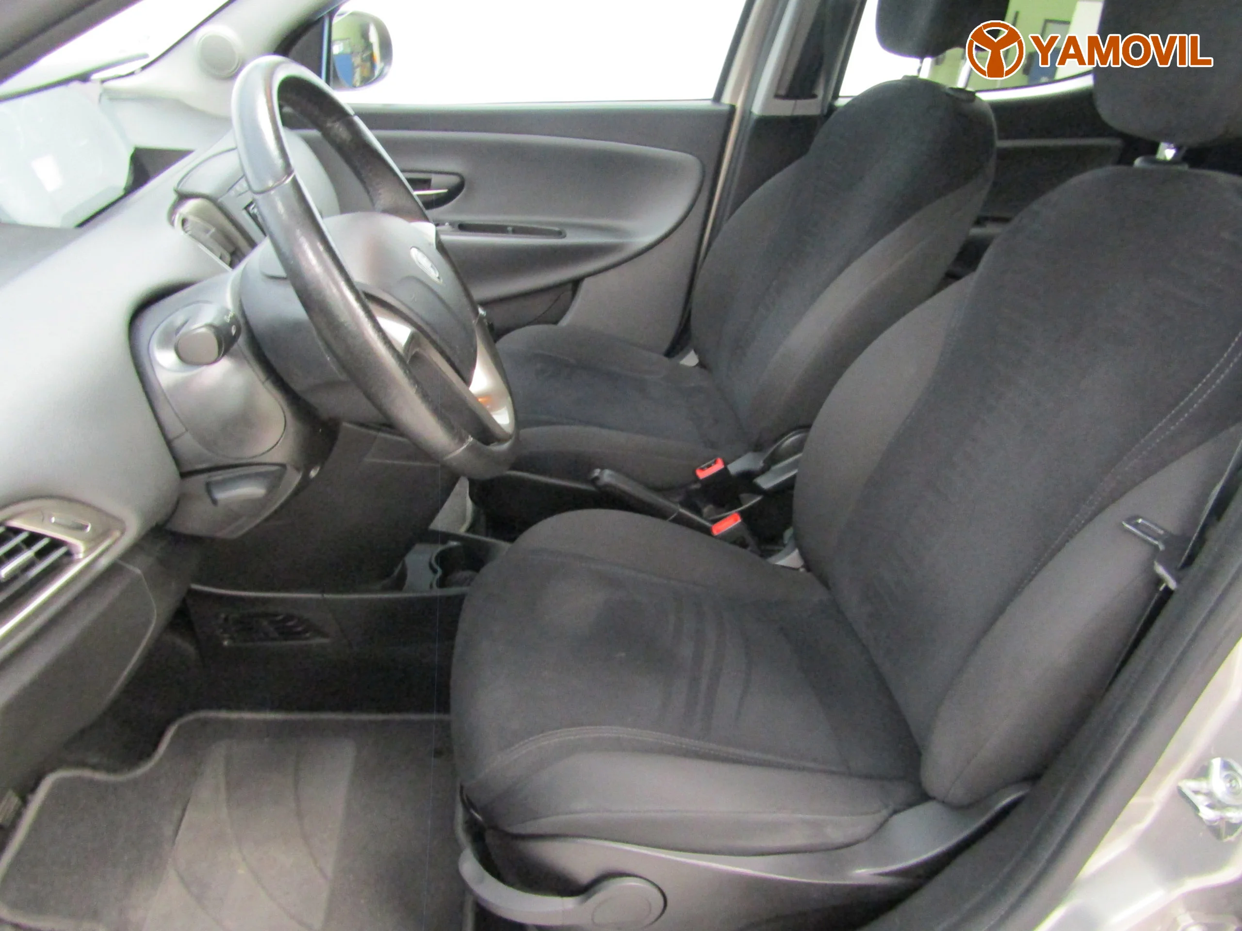 Lancia Ypsilon 1.2 EVOII - Foto 16