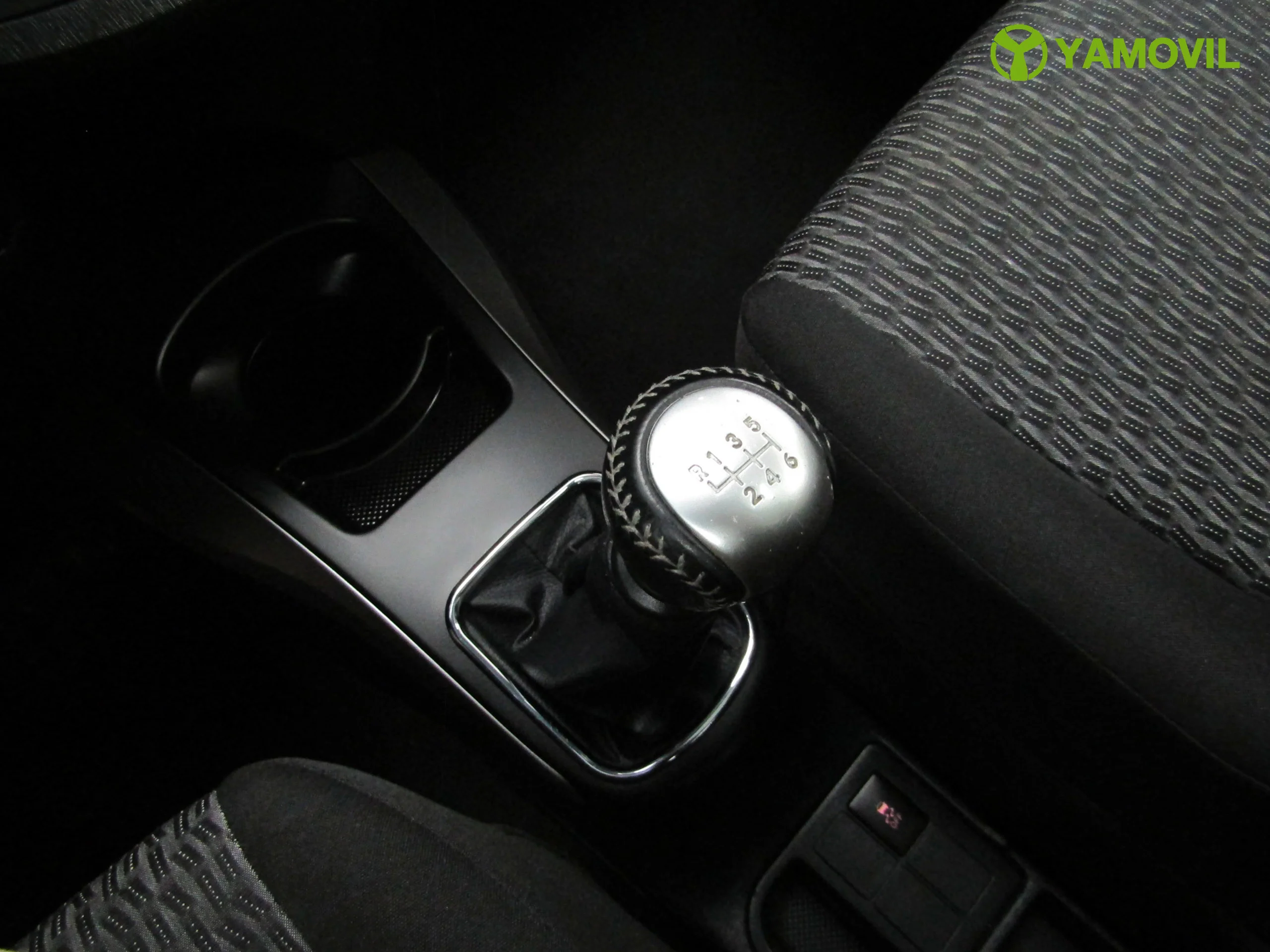 Toyota Yaris ACTIVE SKYVIEW 90CV DIESEL - Foto 37