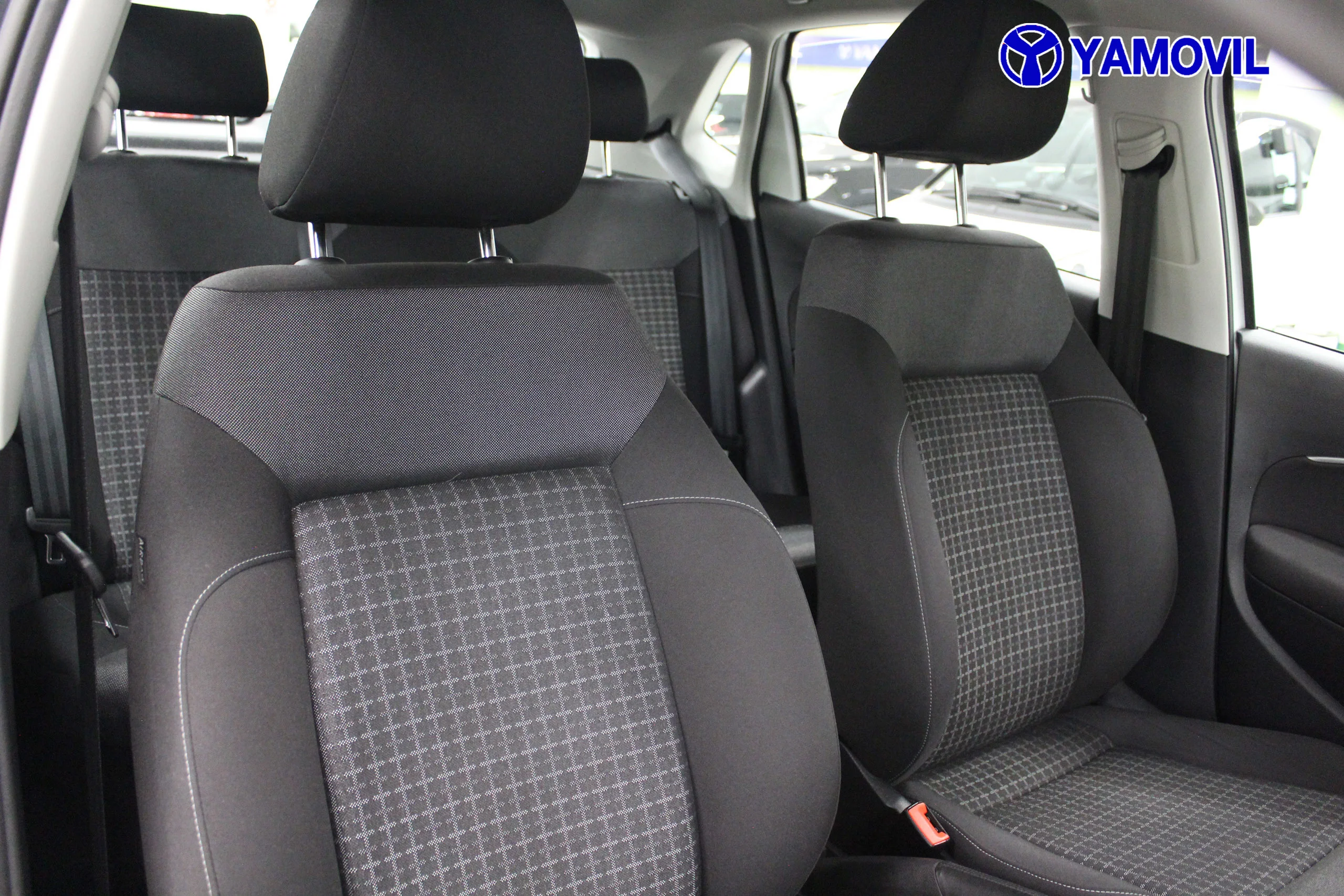 Volkswagen Polo A-Polo Plus 1.2 TSI BMT 66 kW (90 CV) - Foto 17