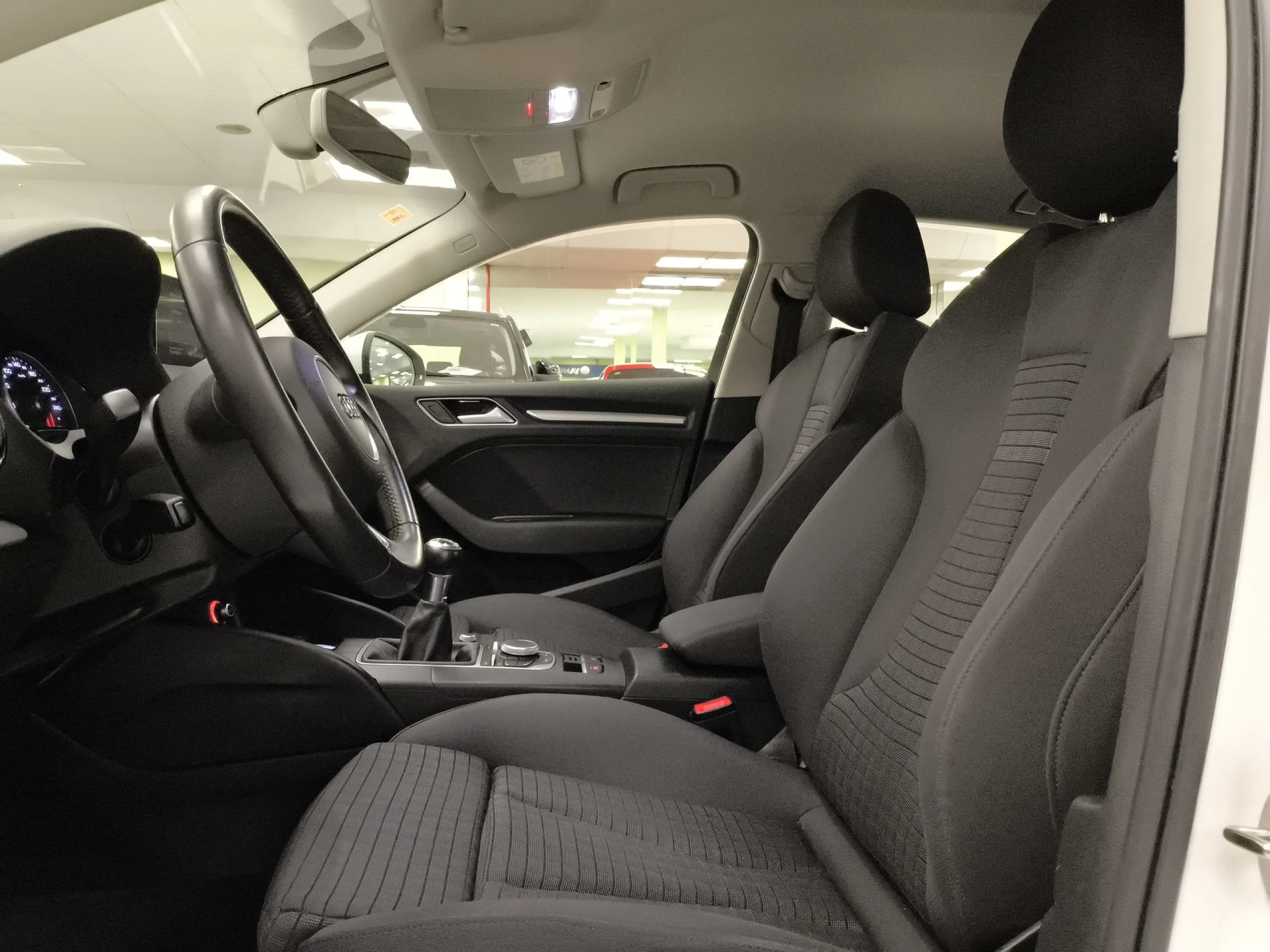 Audi A3 sedan S line edition 1.6 TDI clean diesel 81 kW (110 CV) - Foto 8