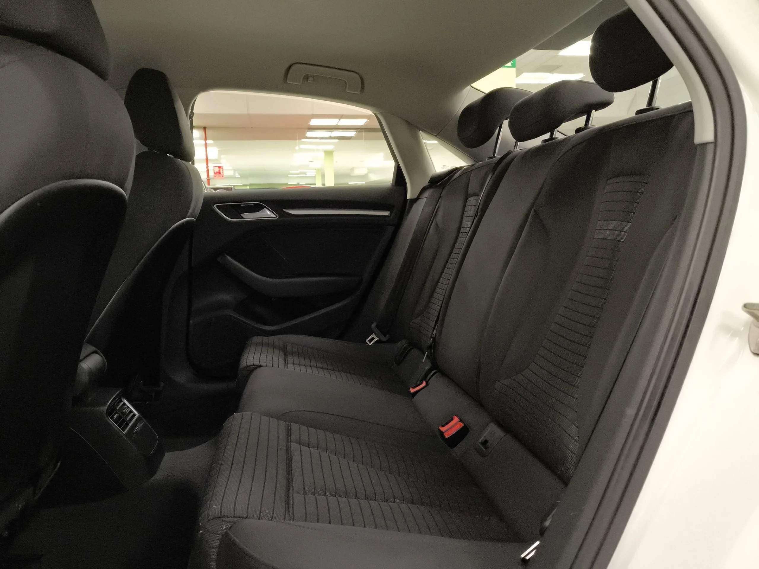 Audi A3 sedan S line edition 1.6 TDI clean diesel 81 kW (110 CV) - Foto 17
