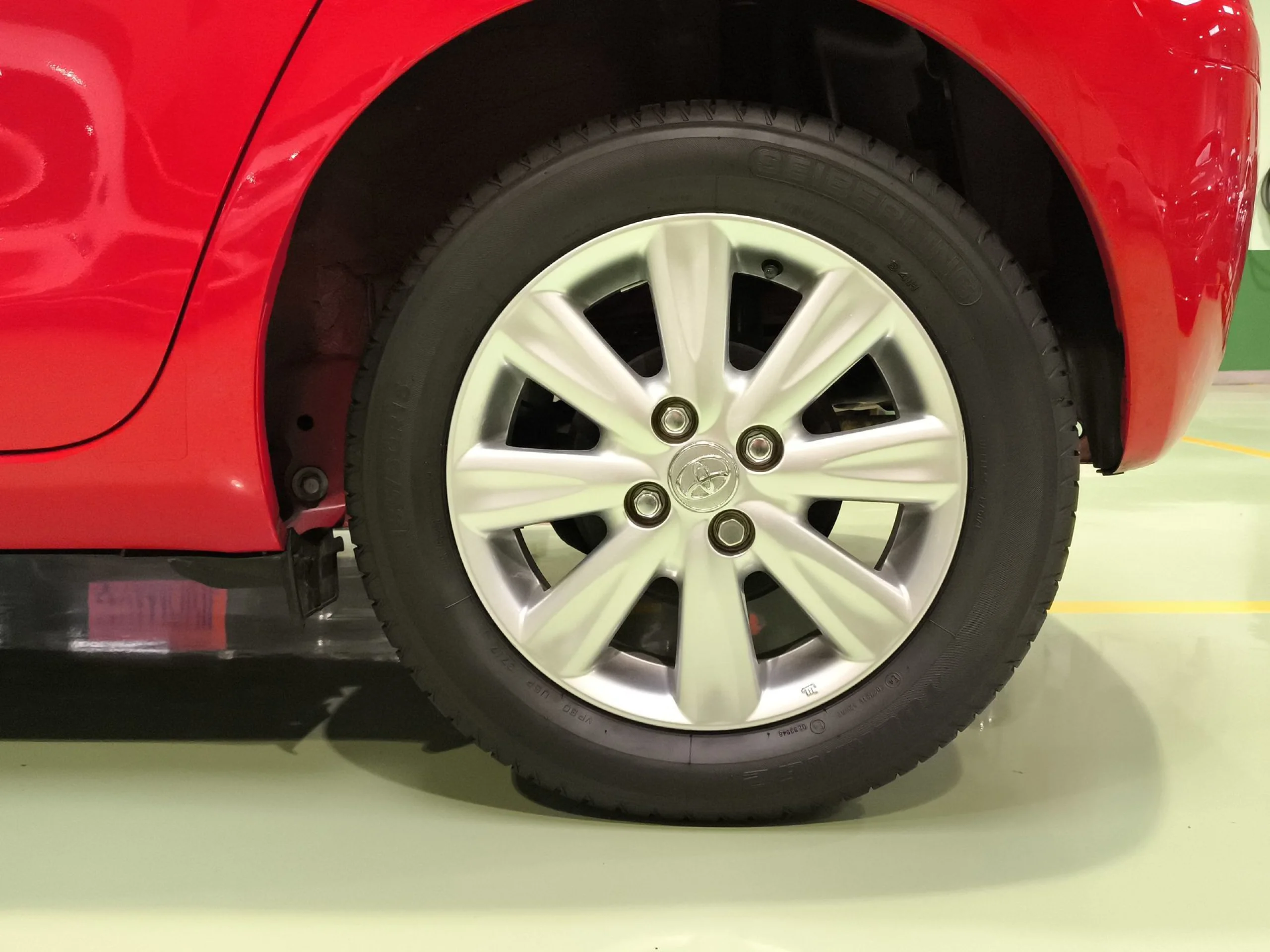 Toyota Yaris 100 Active MultiDrive 73 kW (99 CV) - Foto 7