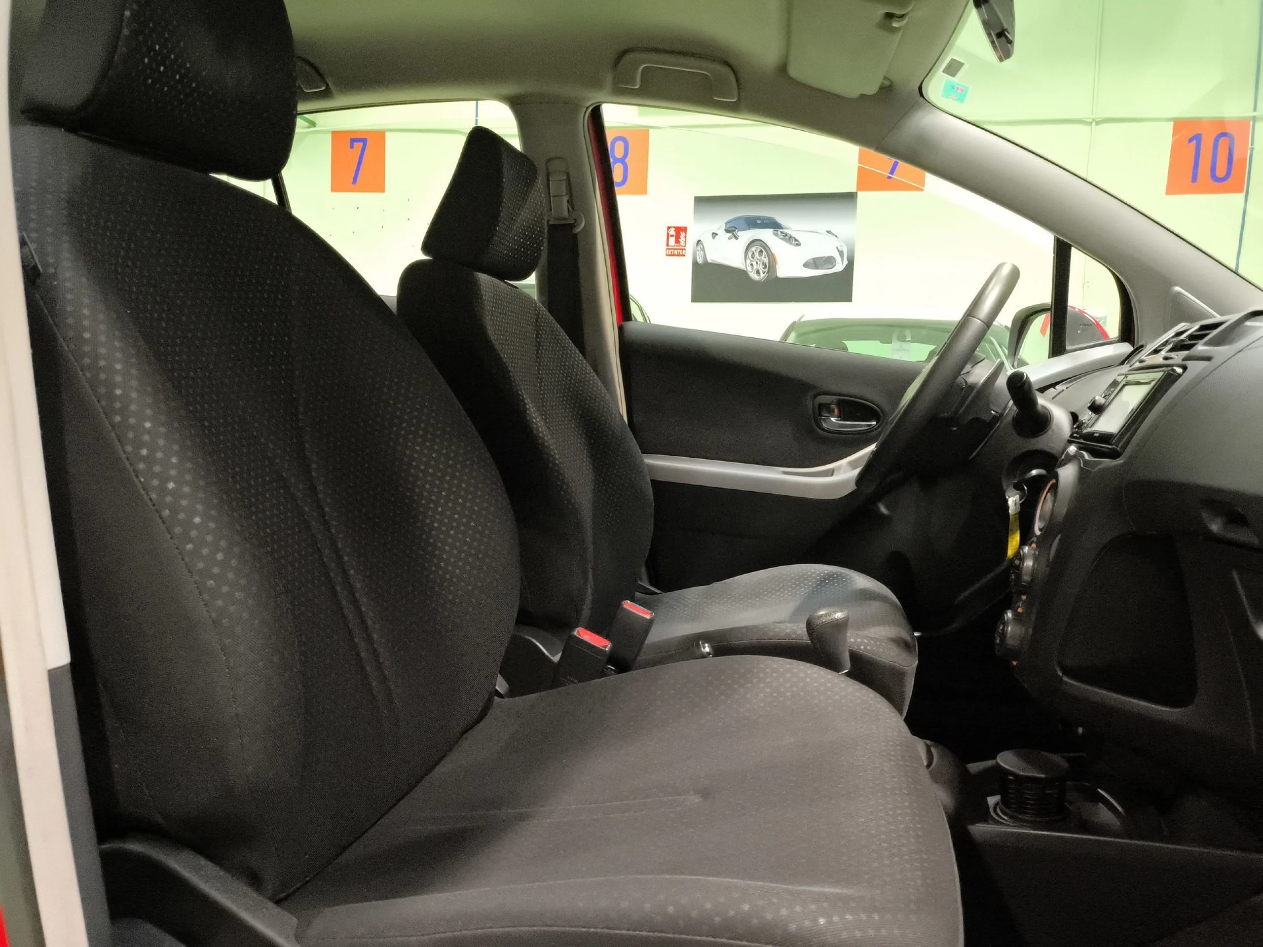 Toyota Yaris 100 Active MultiDrive 73 kW (99 CV) - Foto 26