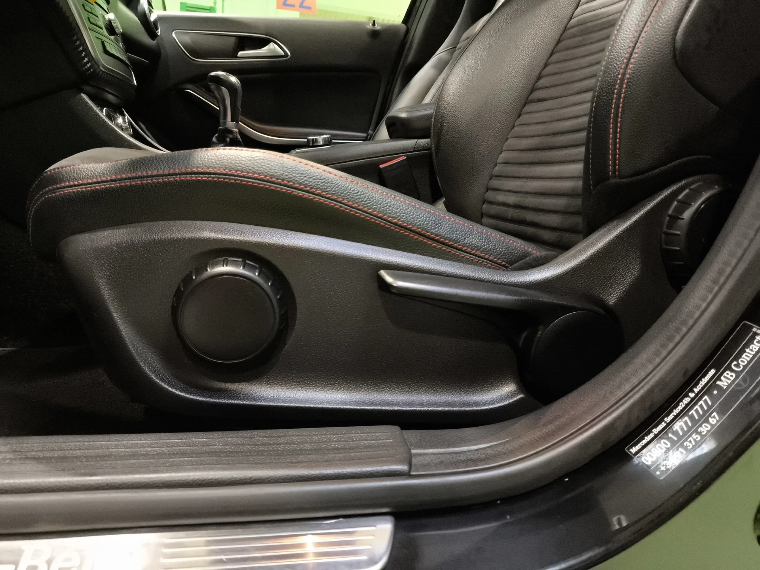 Mercedes-Benz Clase A 200 AMG Line 115 kW (156 CV) - Foto 9