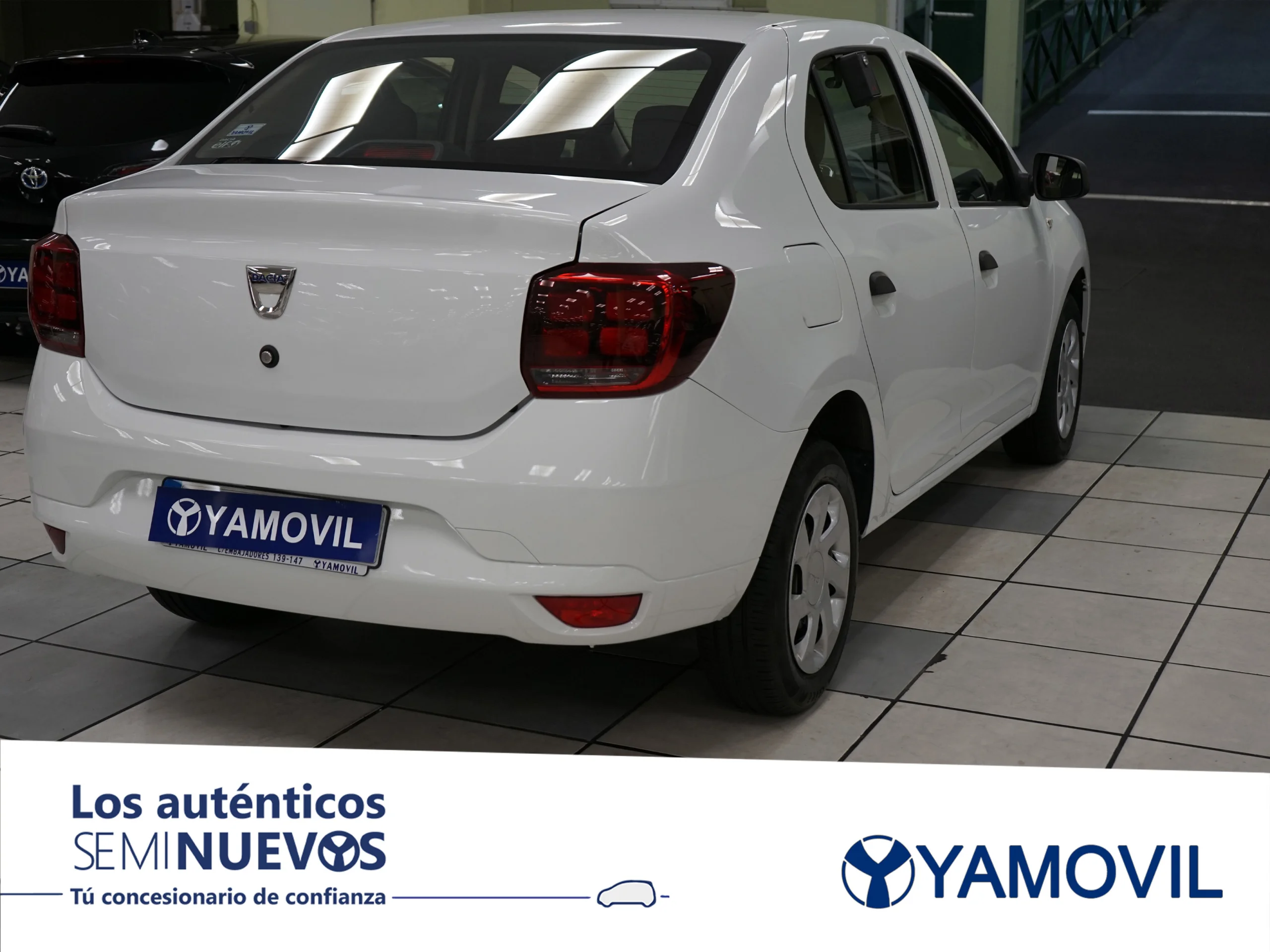 Dacia Logan Essential 1.0 55 kW (75 CV) - Foto 4