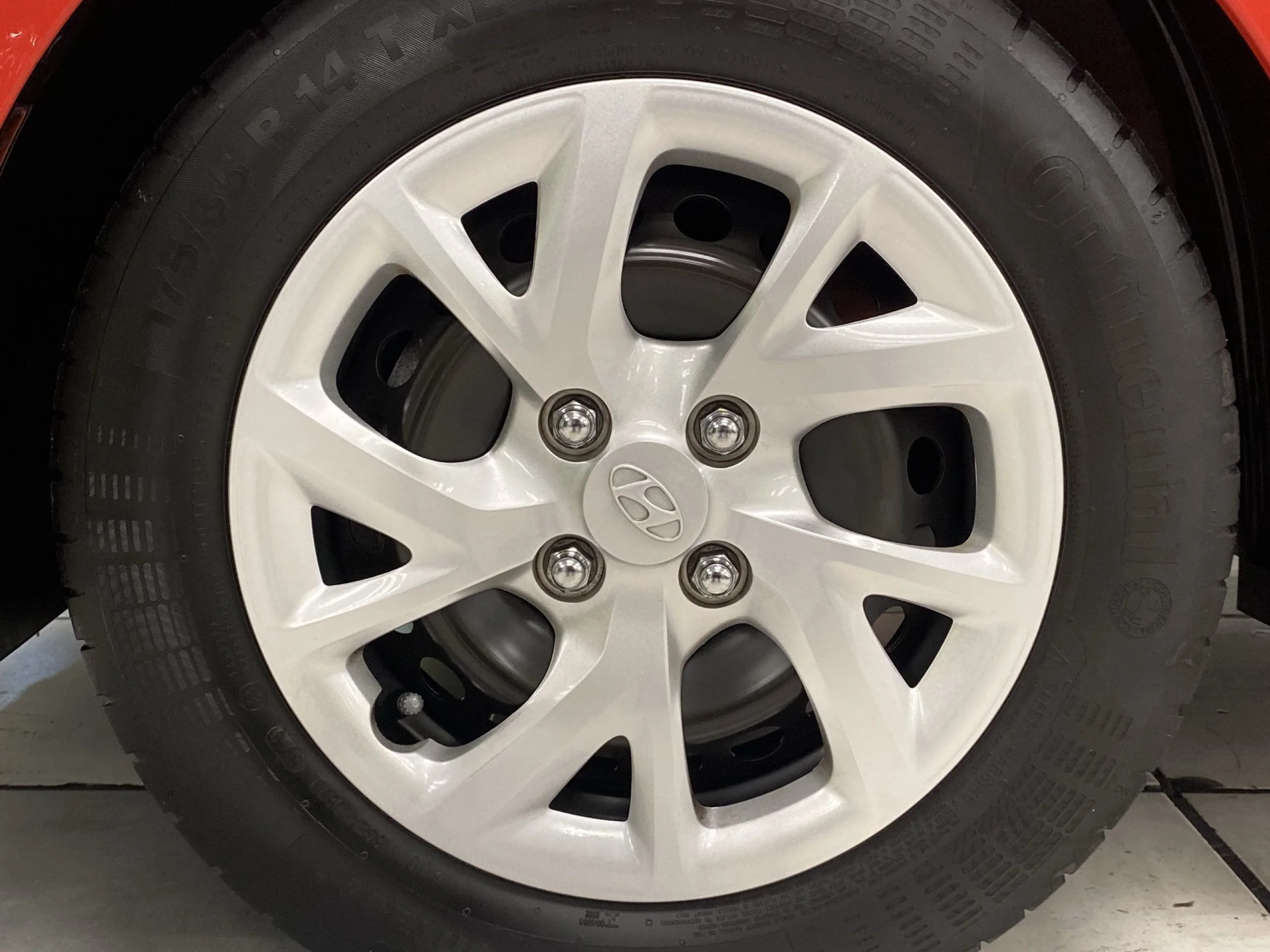 Hyundai I10 1.0 Tecno 49 kW (66 CV) - Foto 7