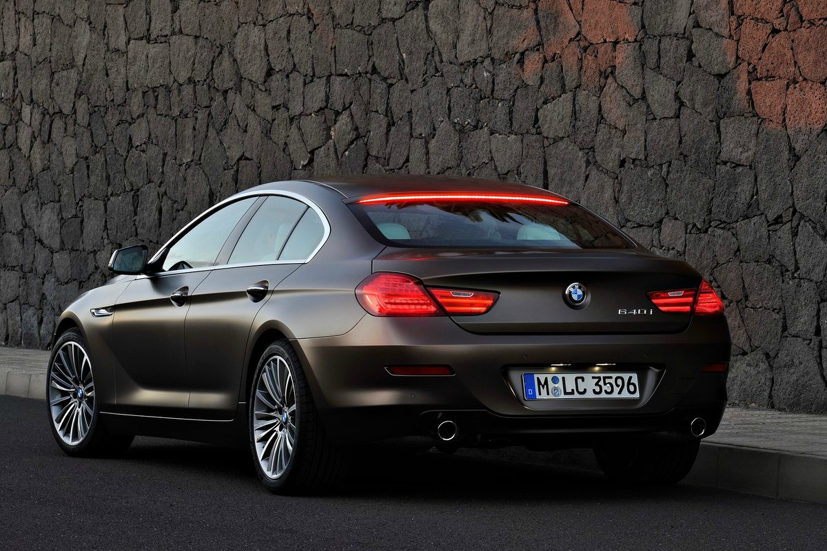 Tercera luz de freno