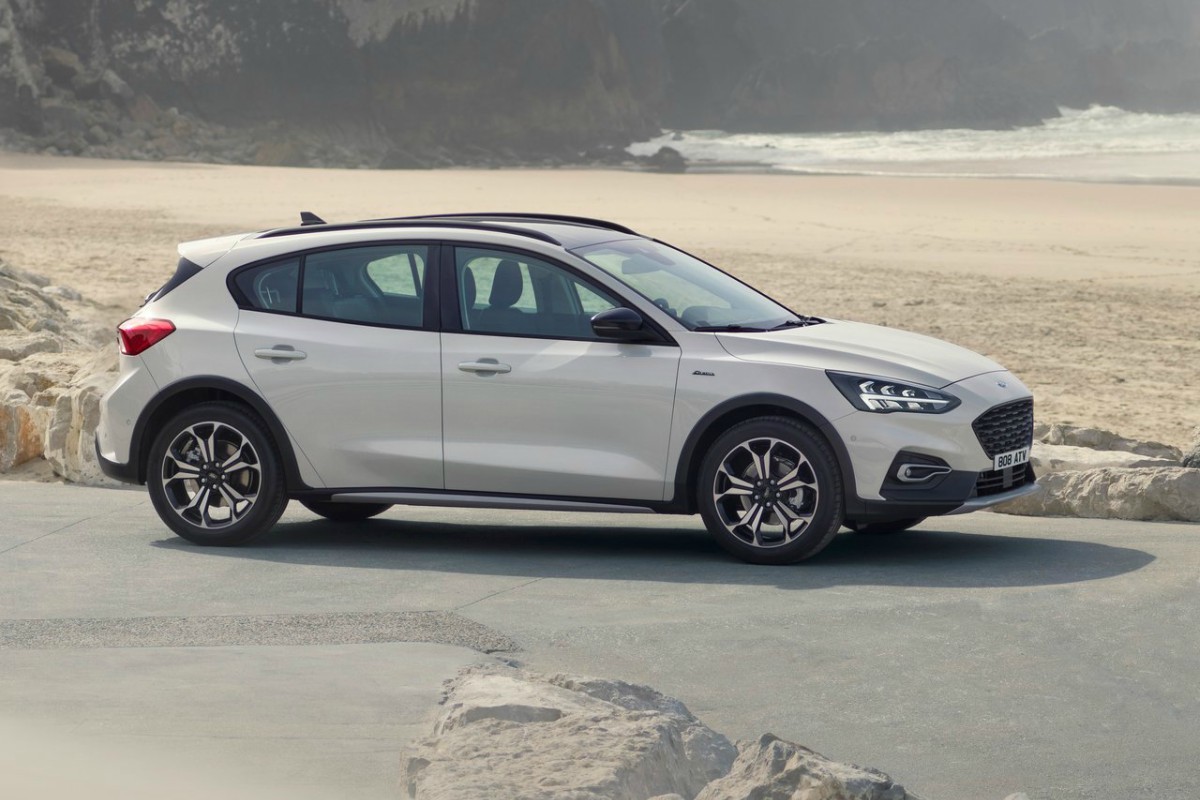 Ford-Focus_Active-2019-1280-04
