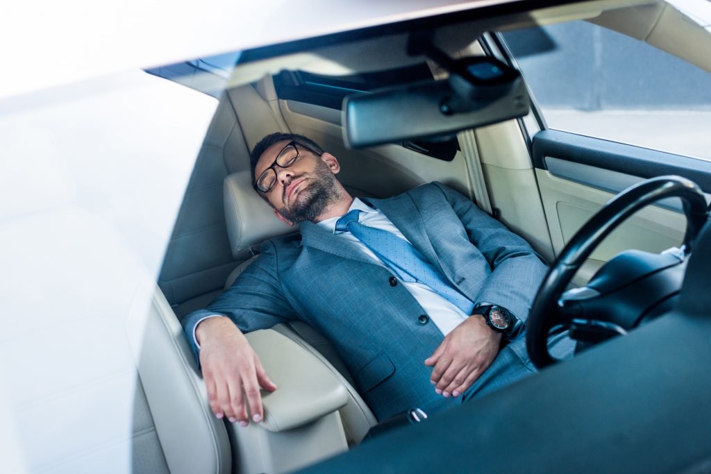 dormir-en-el-coche