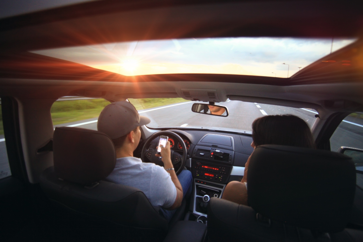Teléfono al volante