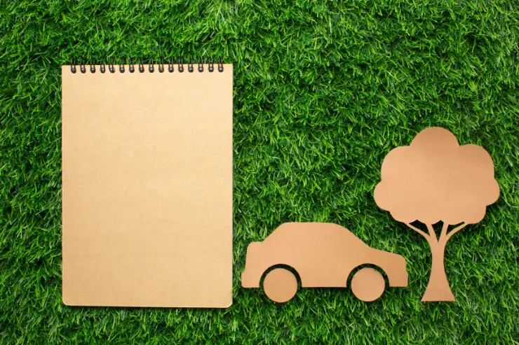 Dibujo_cuaderno_coche_arbol Cuaderno, coche de ocasión y arbol sobre cesped