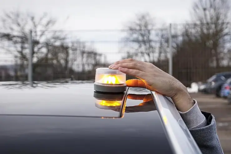 luz V-16 en tu coche de segunda mano 